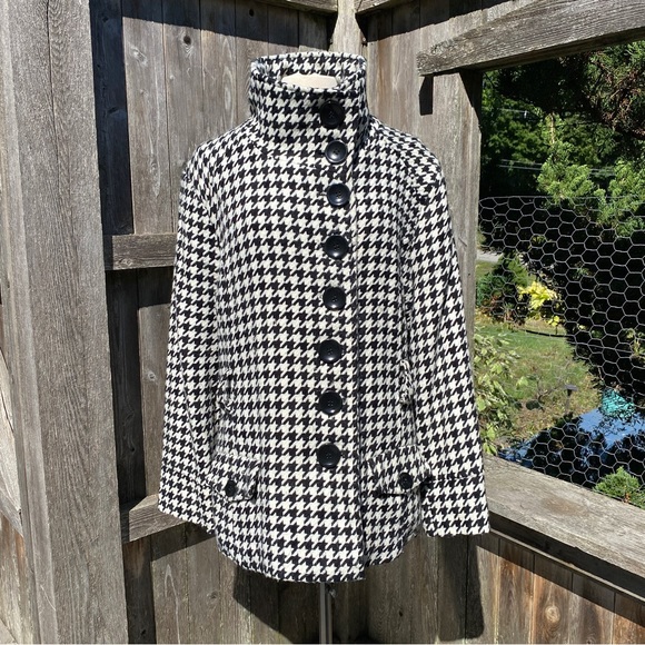 last kiss Jackets & Coats Last Kiss Black And White Herringbone Coat Poshmark